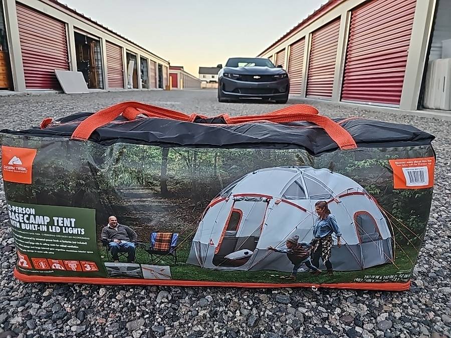 Ozark trail 12 person hotsell basecamp tent