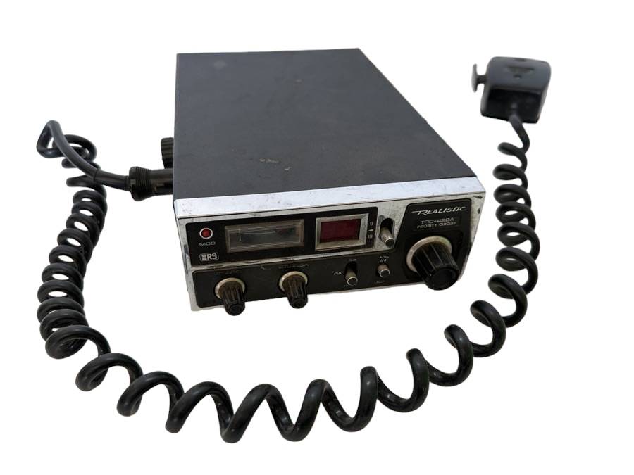 Realistic outlet cb radio