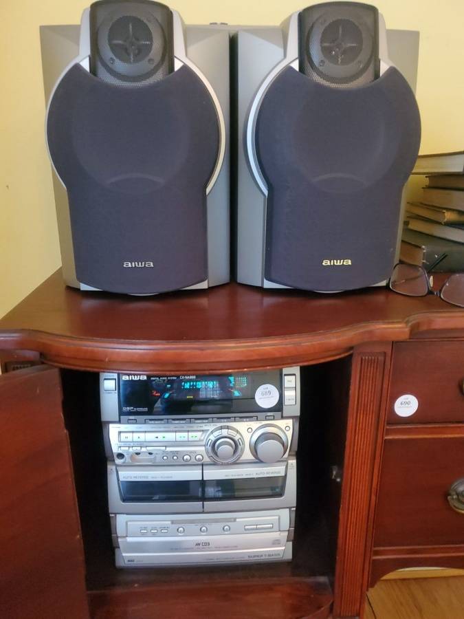 Aiwa Digital Audio System. Model CX-NA888. TESTED. PLAYS WELL