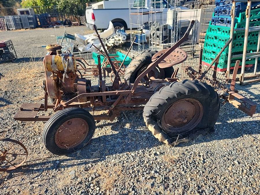 Vintage Gilson Lawn Tractor Lawn Tractor Cub Cadet Tank Commercial