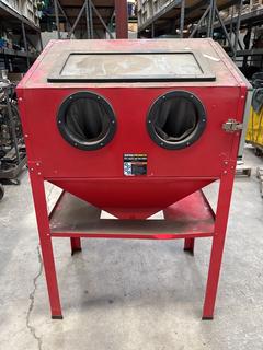 Central Pneumatic 40lb Capacity Floor Blast Cabinet