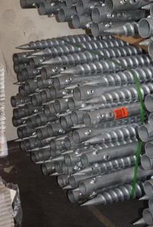 Lot of Continuous Screw Posts 